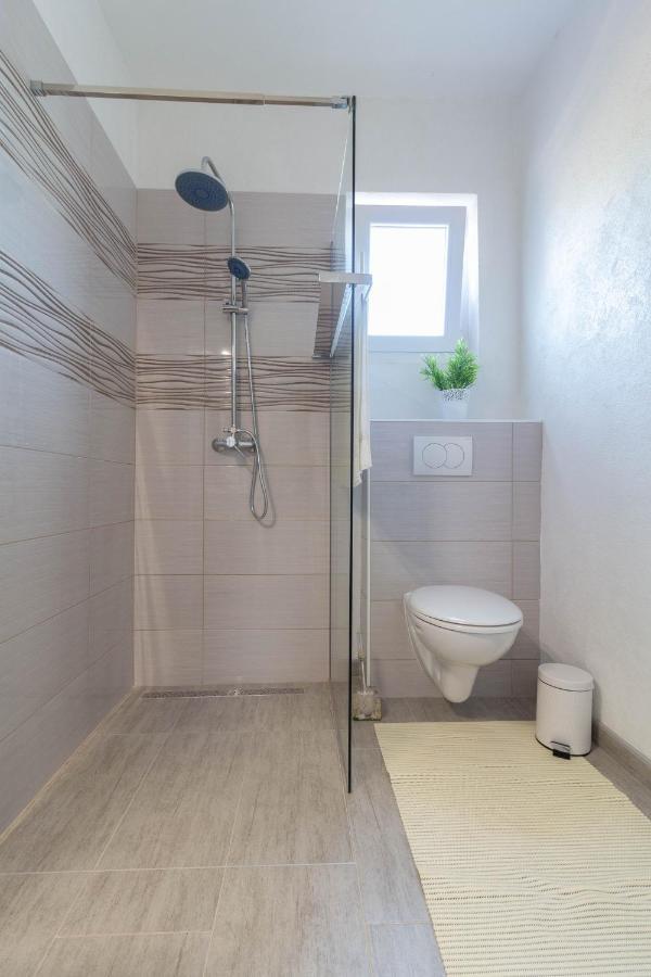 House Jasmin With Large Garden, Near Nin - By Ta Leut Villa Exterior foto